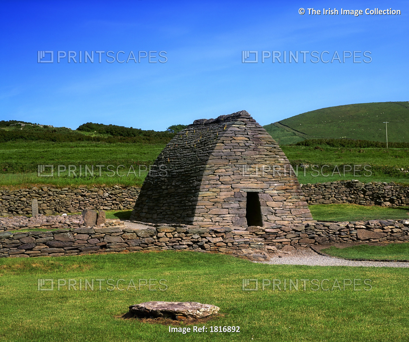 Gallarus Oratory, Dingle Peninsula, Co Kerry, Ireland