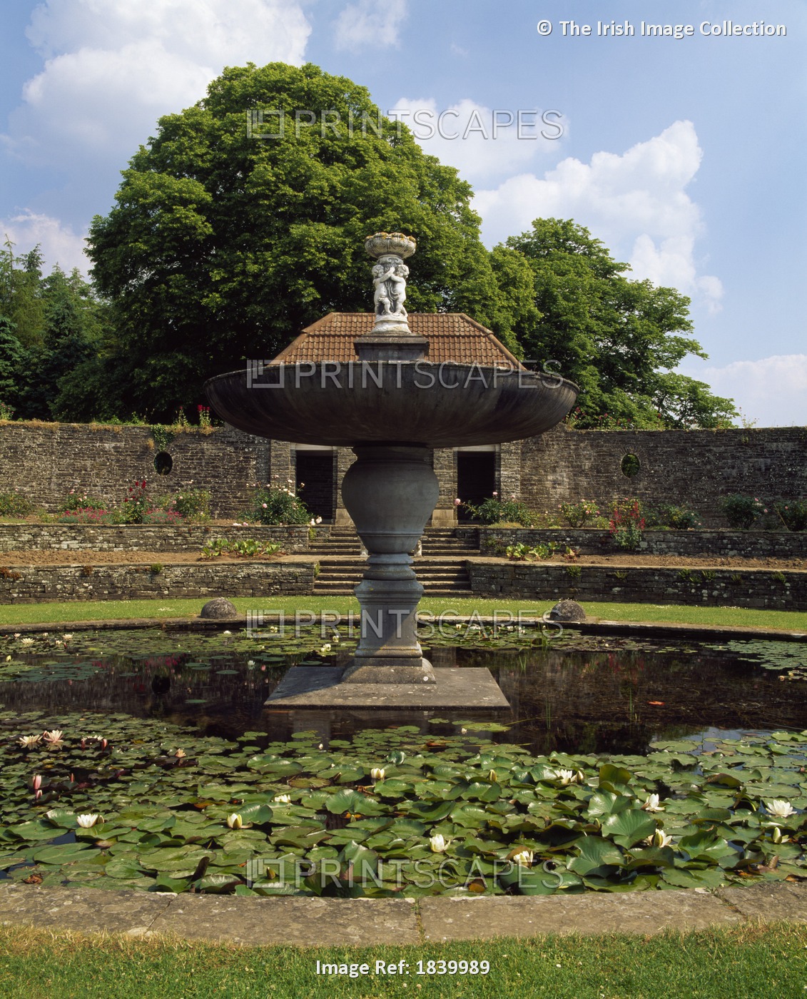 Fountain & Pool, The Sunken Garden, Design By Edwin Lutyens, Heywood Gardens, ...