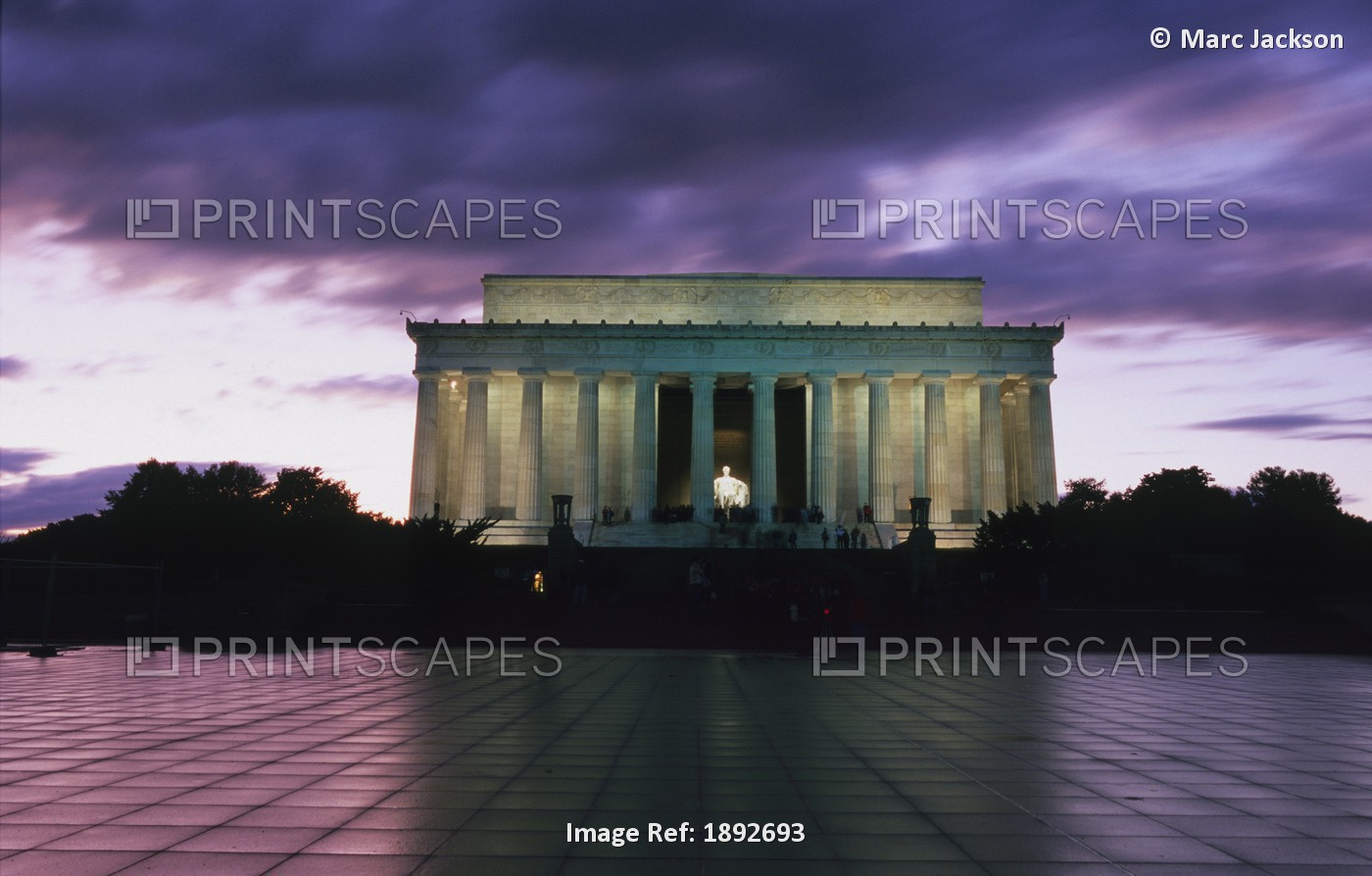 The Lincoln Memorial At West End Of National Mall At Dusk