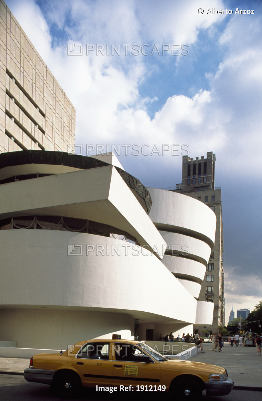 Guggenheim Museum,Uptown Manhattan,New York,Usa.