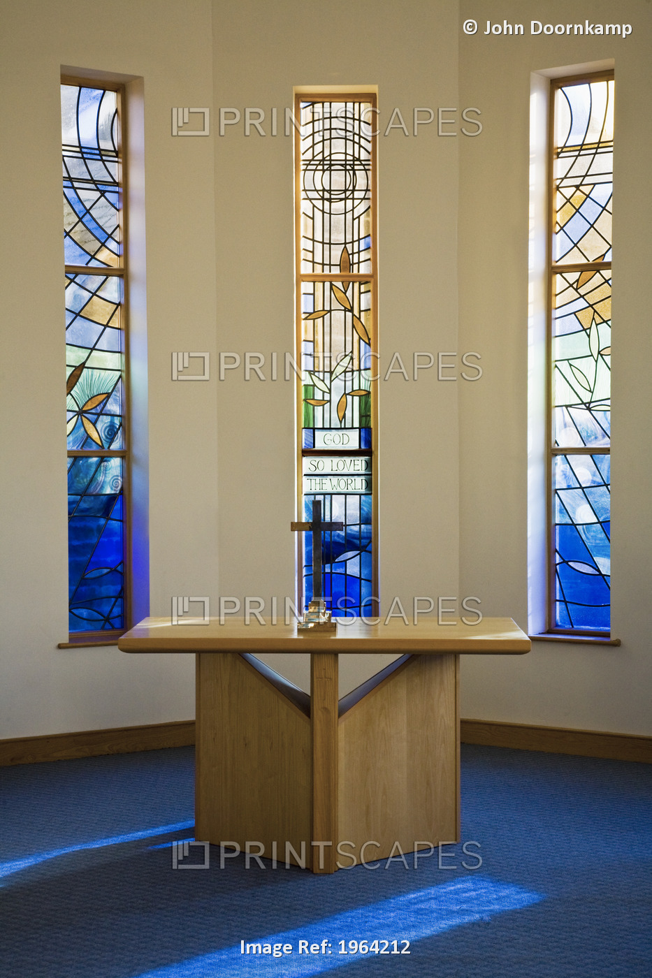 STAINED GLASS WINDOW, DORE METHODIST CHURCH, SHEFFIELD, ENGLAND