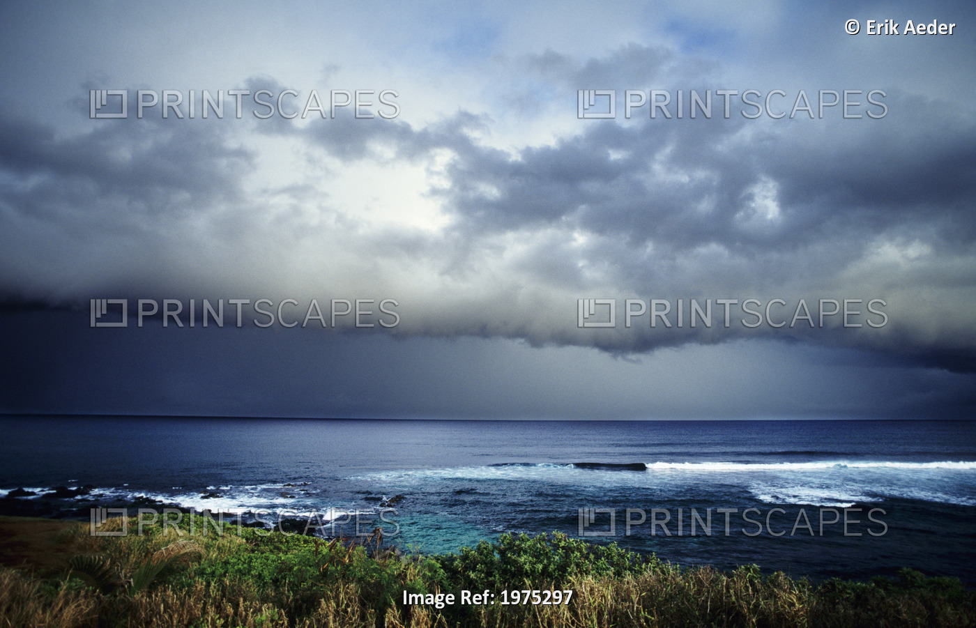 USA, Hawaii Islands, North Shore; Maui, Storm Front Clouds Overlooking Ocean ...