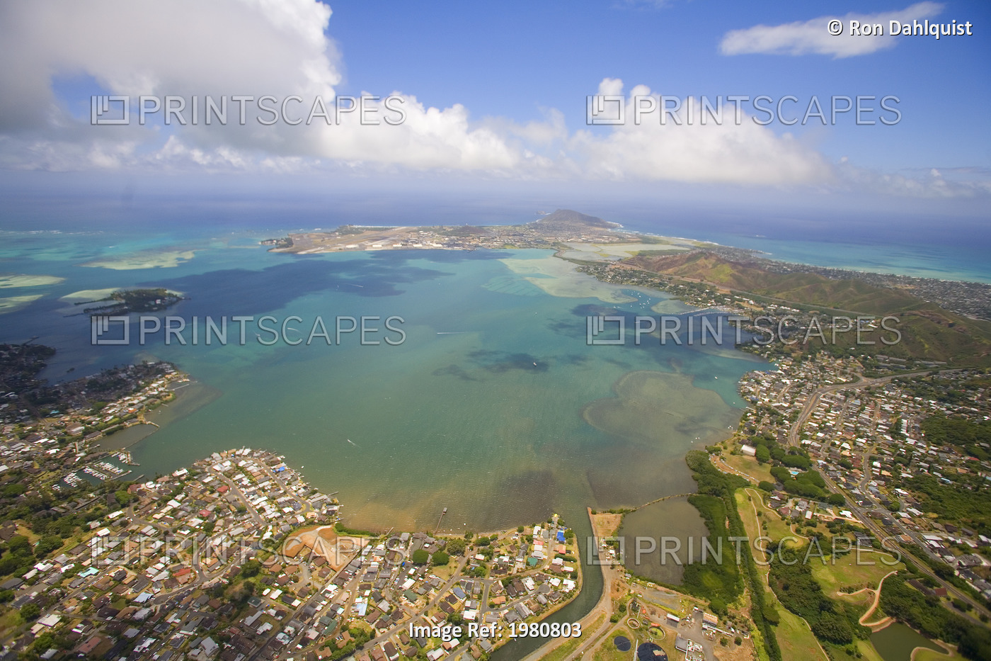 USA, Hawaii, Oahu, Aerial view of Kaneohe Bay; Windward Coast