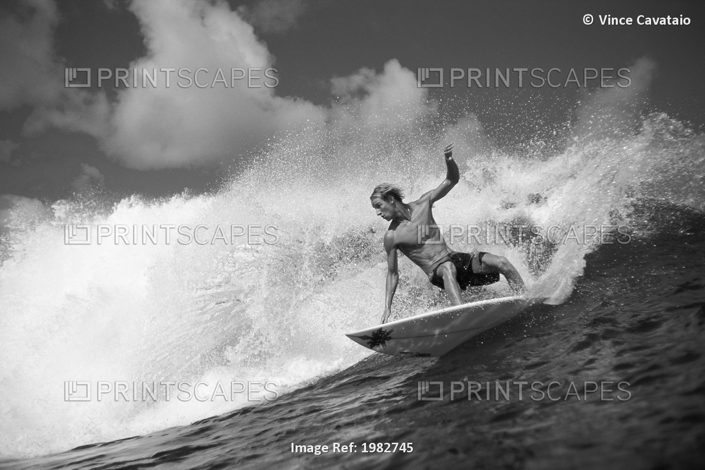 Hawaii, Kolone Cutting Backside On Wave While Surfing (Black And White ...