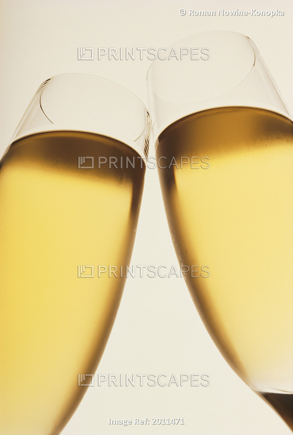 Fv2301, Roman Konopka; Champagne Glasses