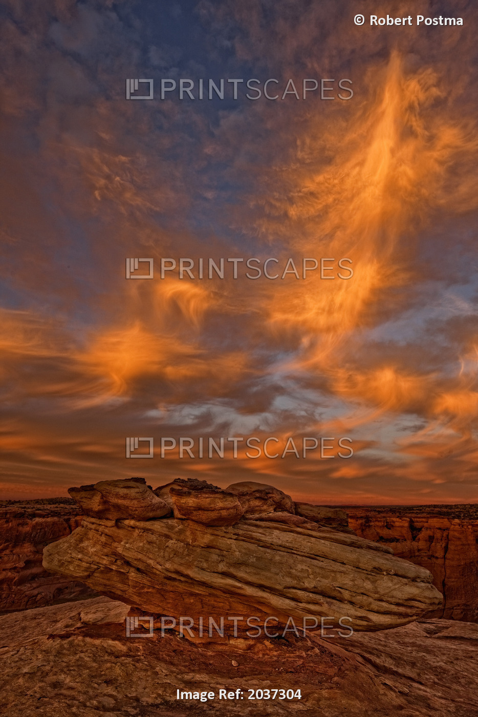 Vibrant Sunset Over The Rim Of Canyon De Chelley And Natural Rock Formation, ...