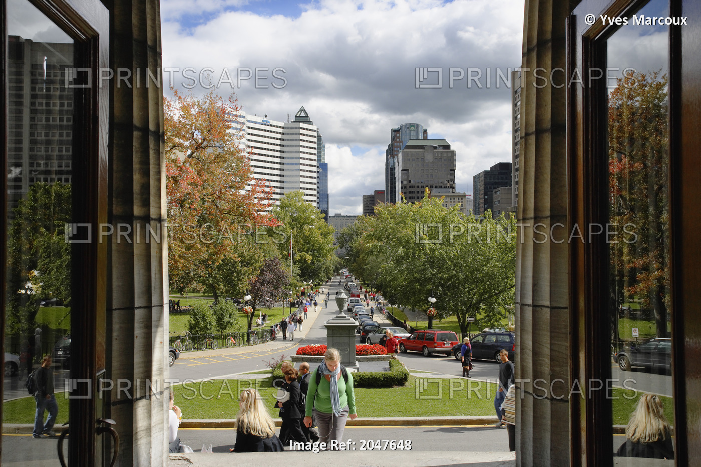 University Students, Downtown And Doorway Of Mcgill University, Montreal, Quebec