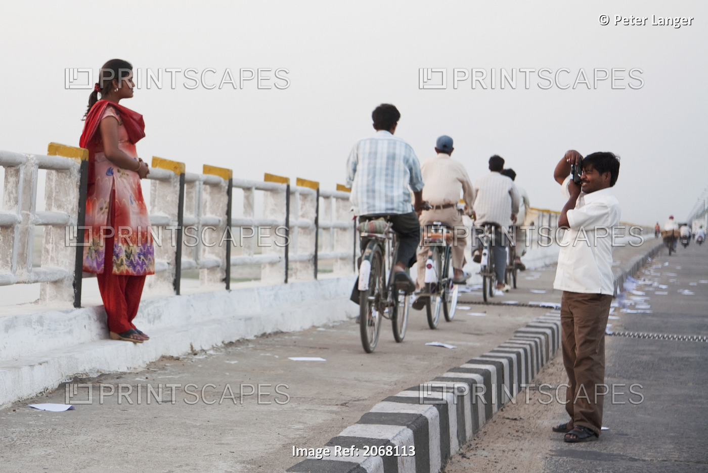 Man Photographing His Wife On The Mahatma Gandhi Seti (Bridge), Patna, Bihar, ...