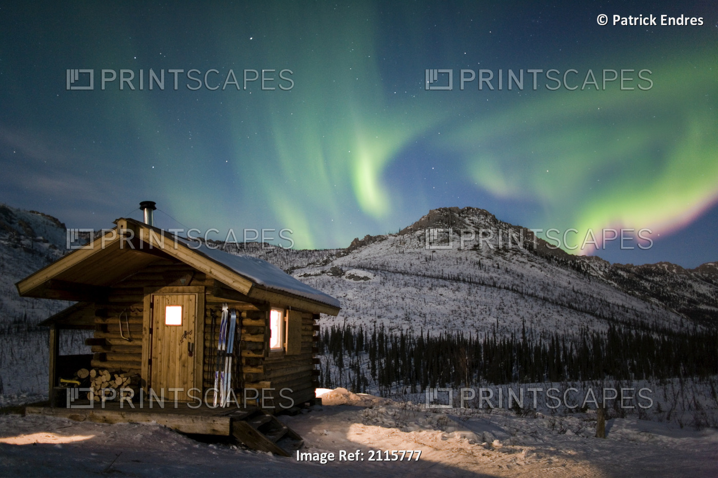 Aurora Borealis Over The Caribou Bluff Recreation Cabin In The White Mountains ...