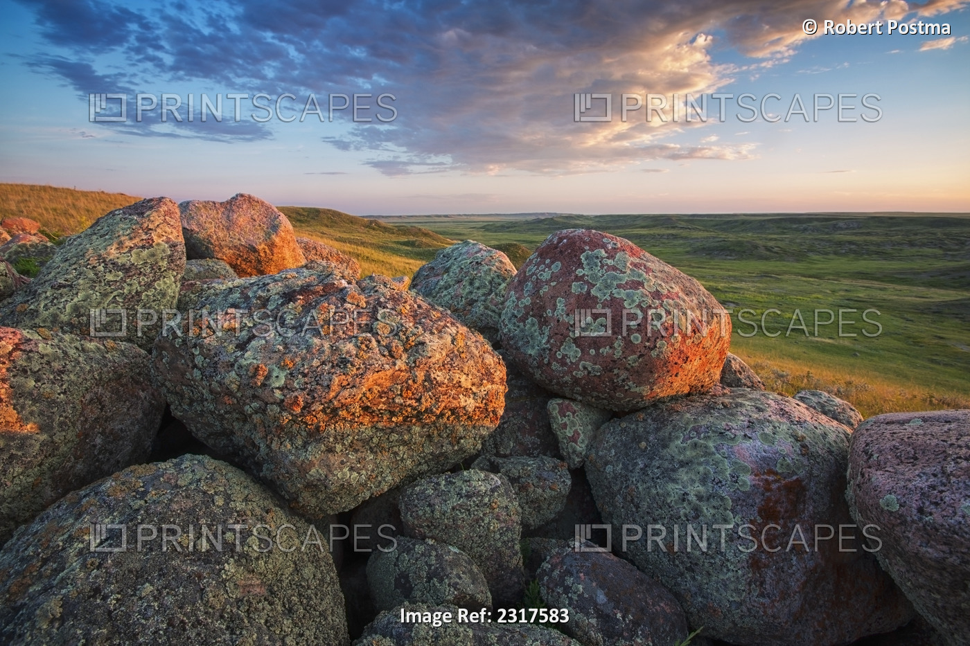 Sunset over the frenchmen river valley in grasslands national park; ...