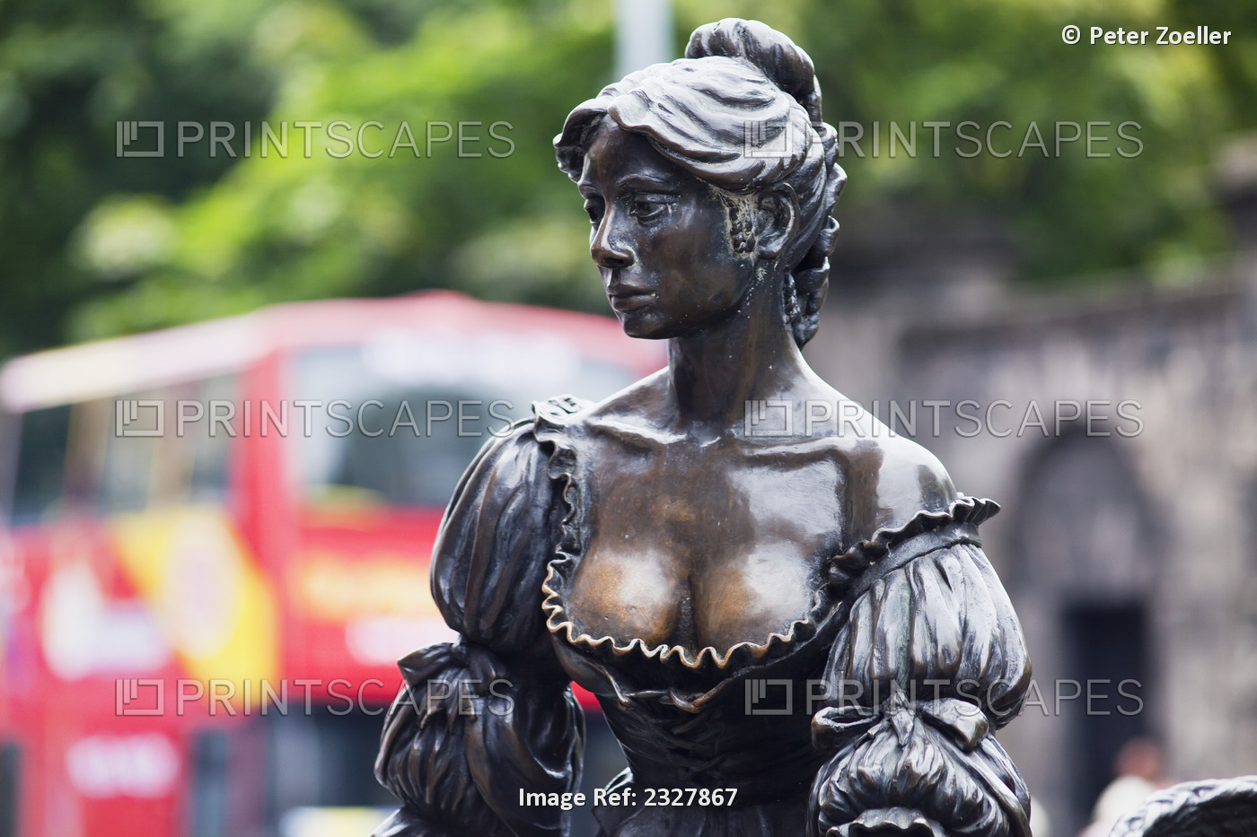 Molly malone statue; Dublin city county dublin ireland