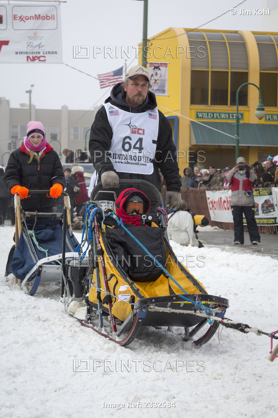 Matt Giblin And Team Leave The Ceremonial Start Line At 4Th Avenue And D Street ...