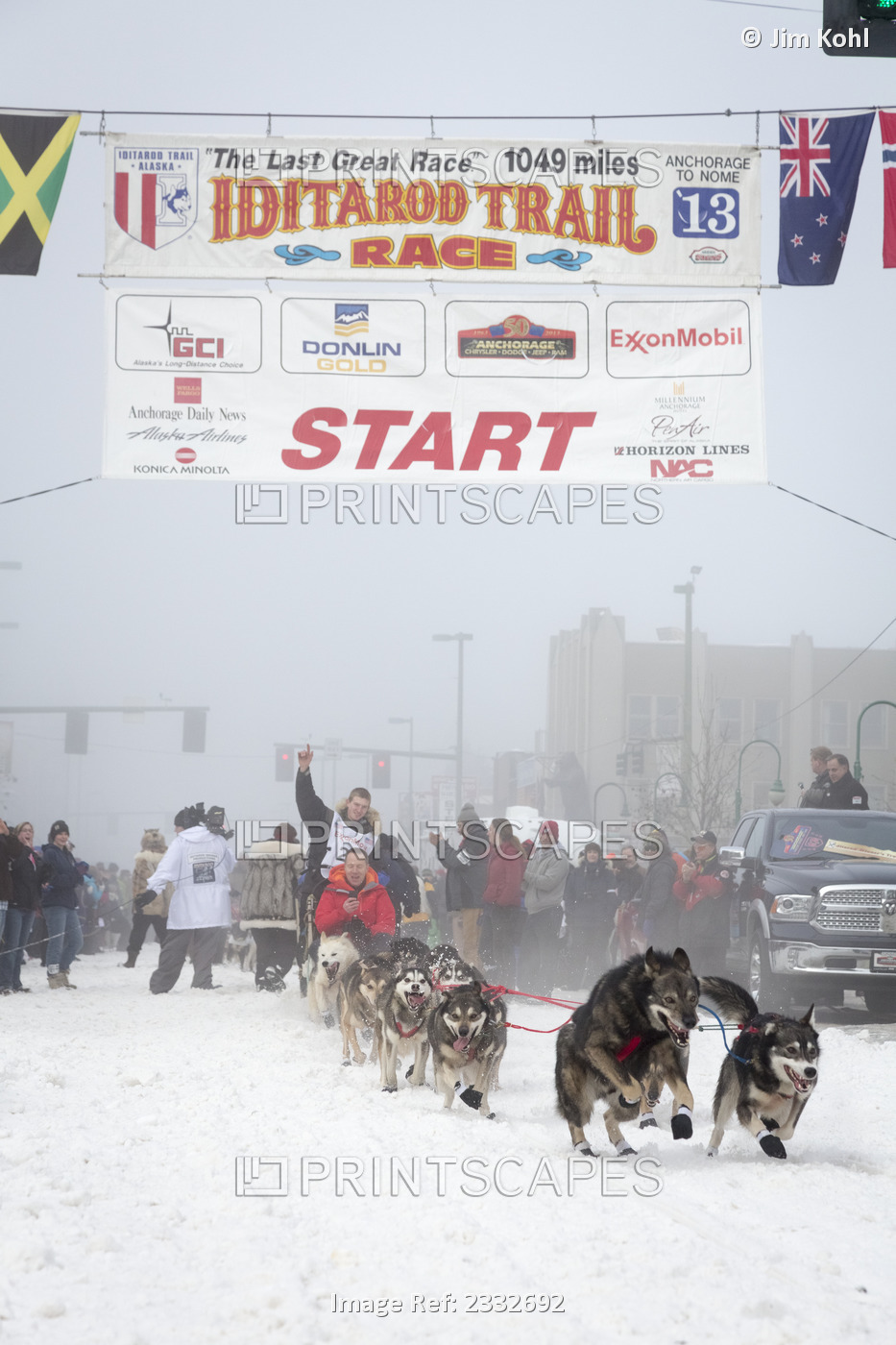 Travis Beals And Team Leave The Ceremonial Start Line At 4Th Avenue And D ...