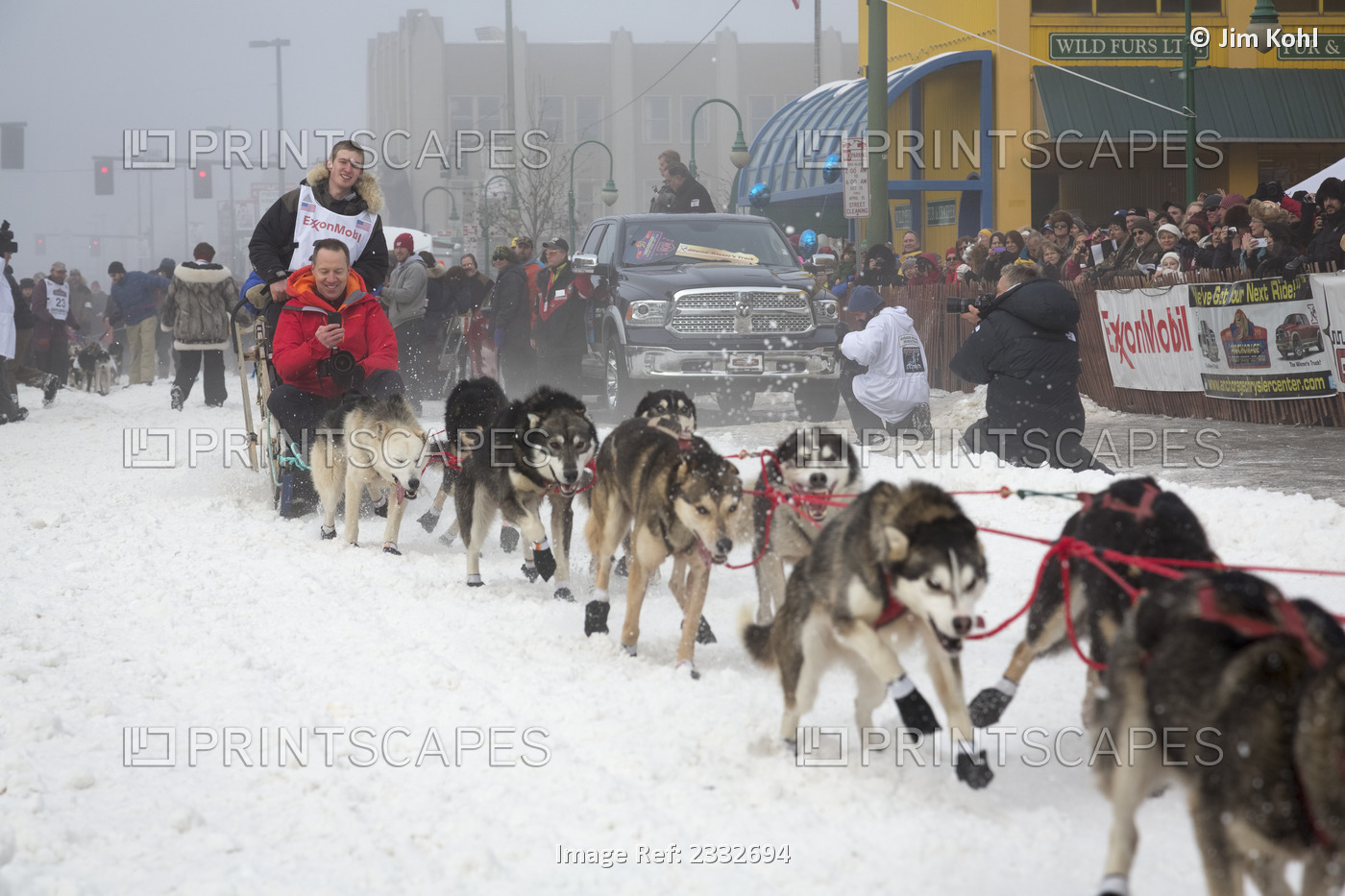 Travis Beals And Team Leave The Ceremonial Start Line At 4Th Avenue And D ...