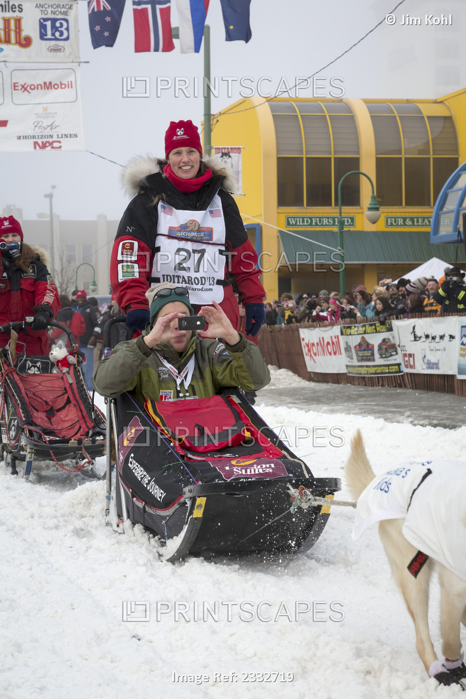 Aliy Zirkle And Team Leave The Ceremonial Start Line At 4Th Avenue And D Street ...