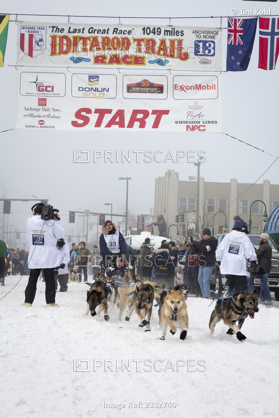 Michael Suprenant And Team Leave The Ceremonial Start Line At 4Th Avenue And D ...