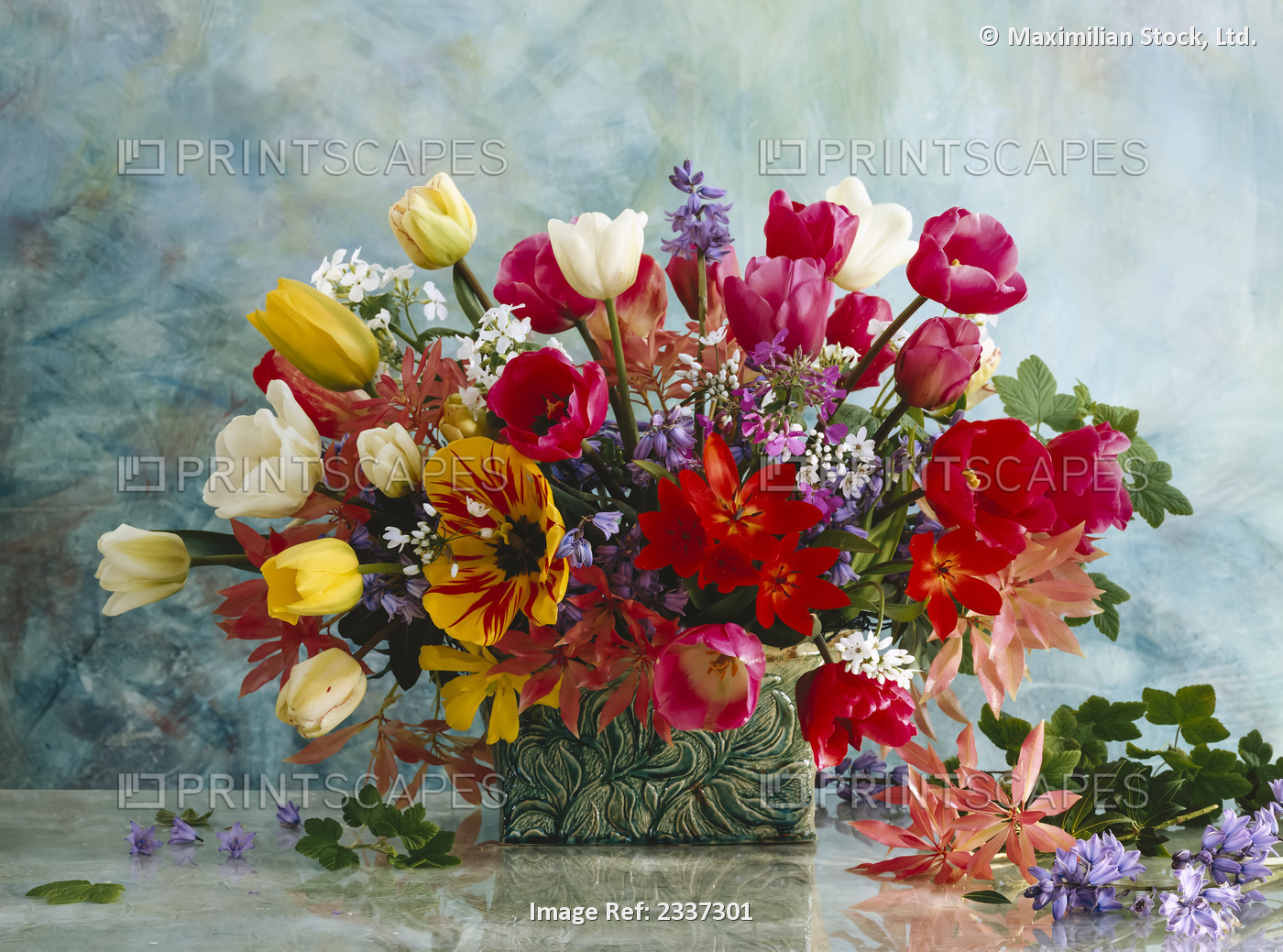 Agriculture - Spring flower bouquet (March-April-May); Tulip, Hyazinthus, ...