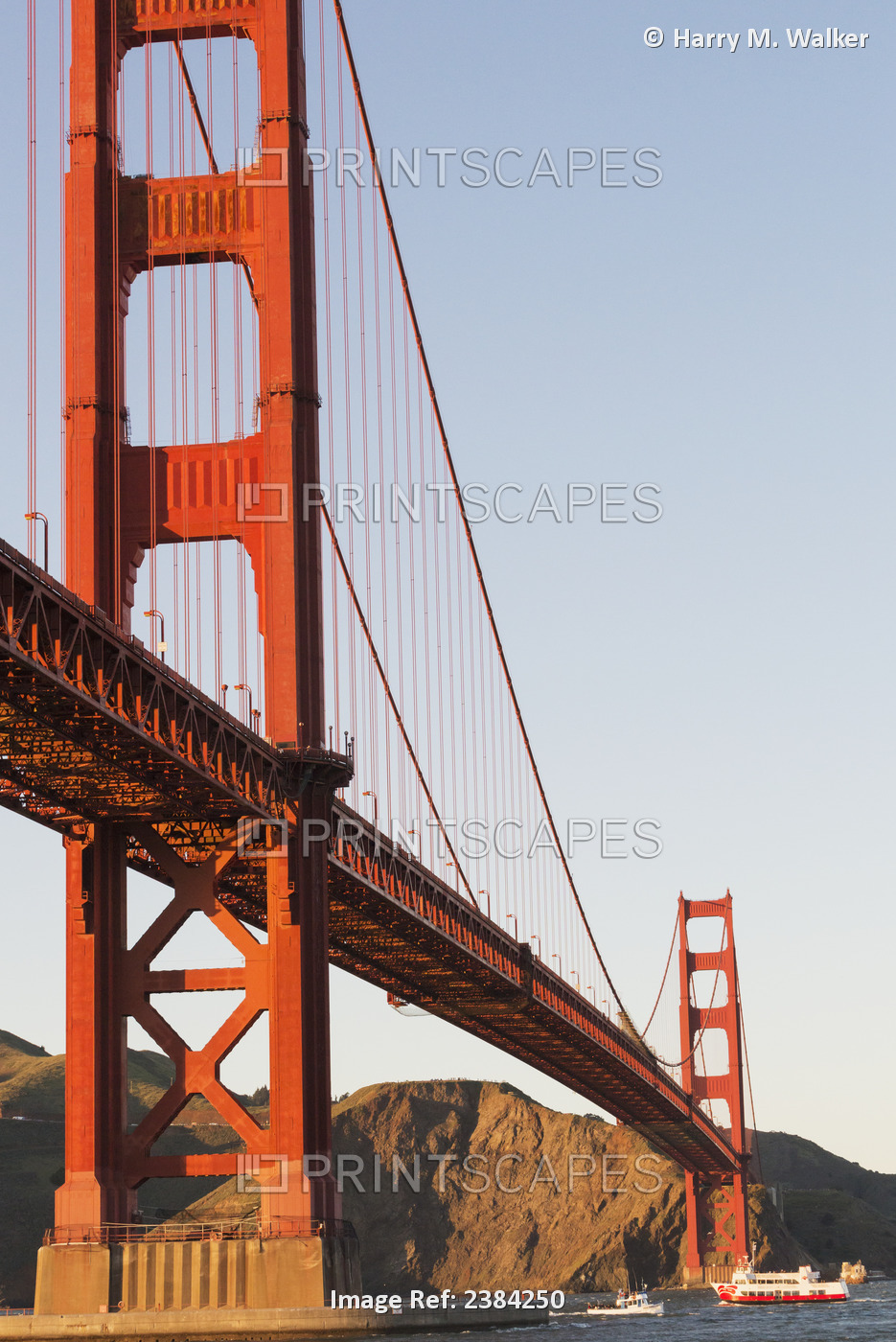 Tour Boats Cross Under Golden Gate Bridge, Viewed From Fort Point At The ...