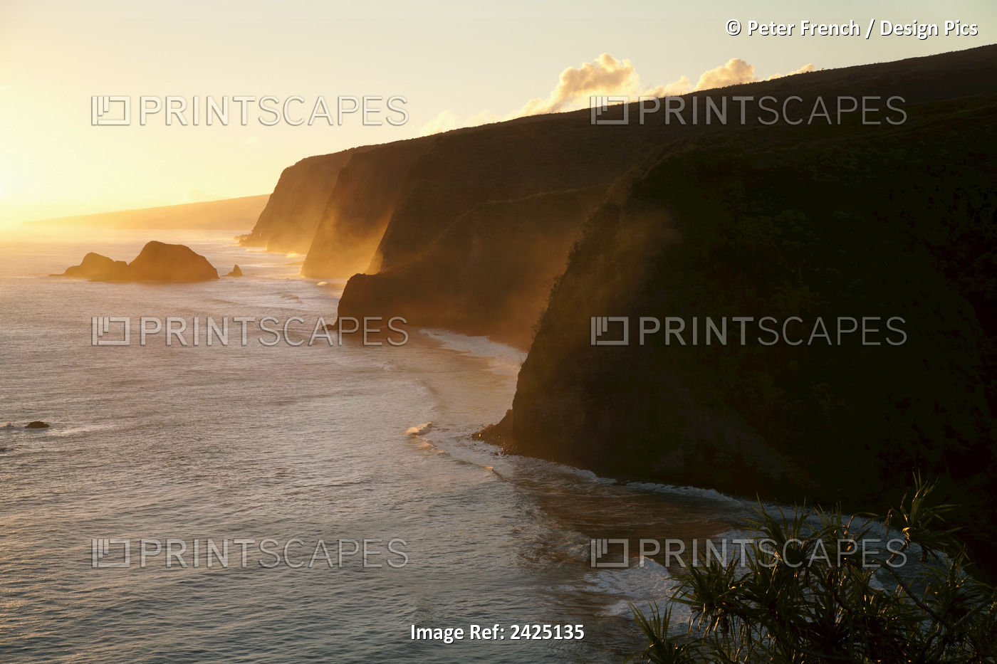Hawaii, North Kohala, Pololu And Honokane Niu Valleys At Sunrise From Pololu ...