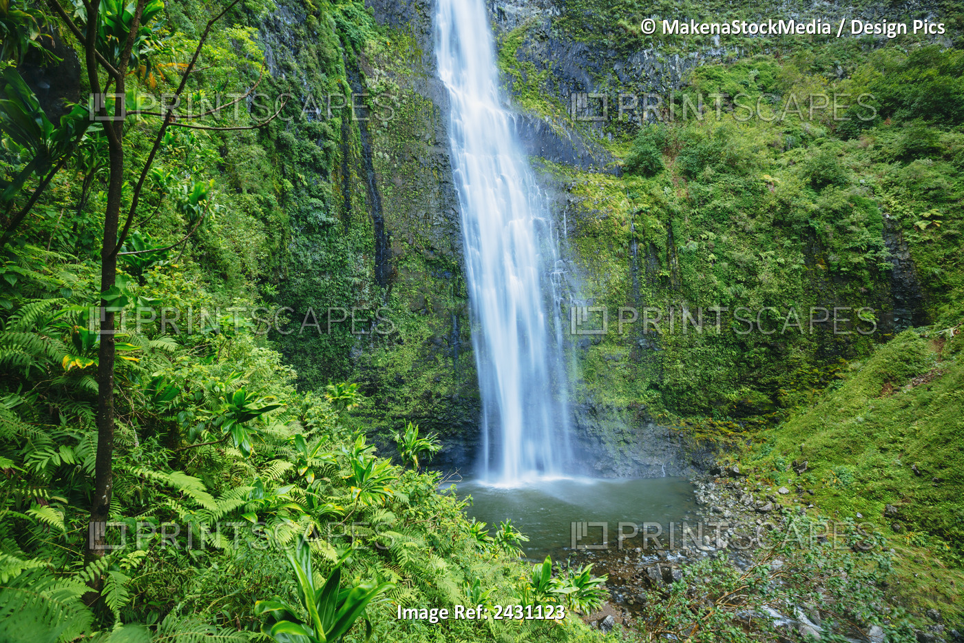 Hanakapiai Falls On The Kalalau Trail, Napali Coast; Kauai, Hawaii, United ...
