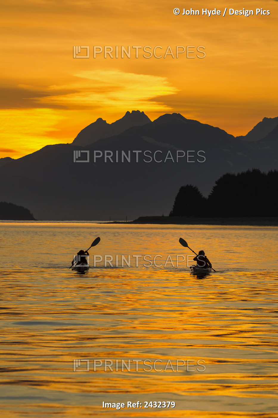 Sea Kayaking On A Sublime Evening In Lynn Canal Near Eagle Beach State ...