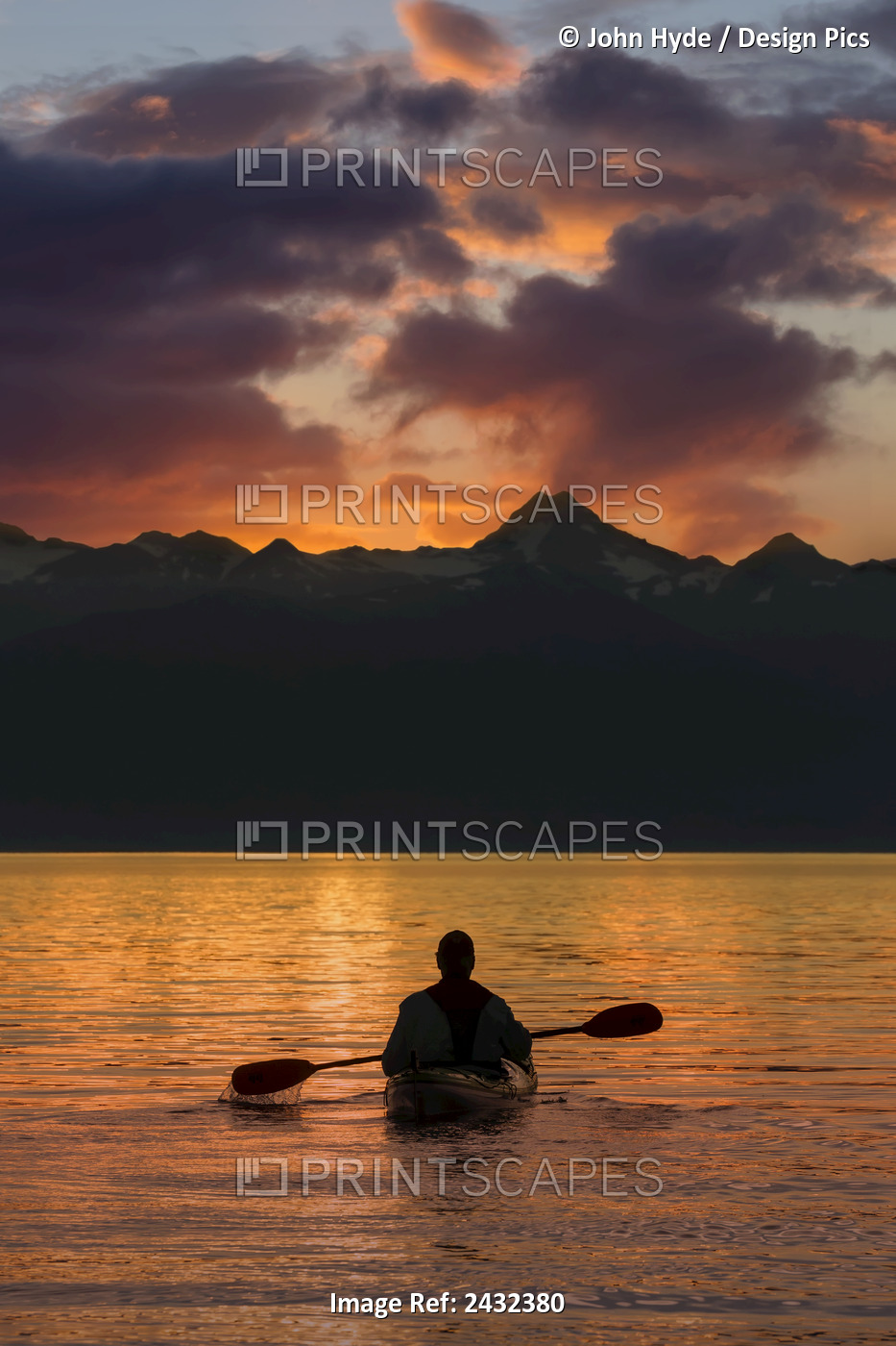 Sea Kayaking On A Sublime Evening In Lynn Canal Near Eagle Beach State ...