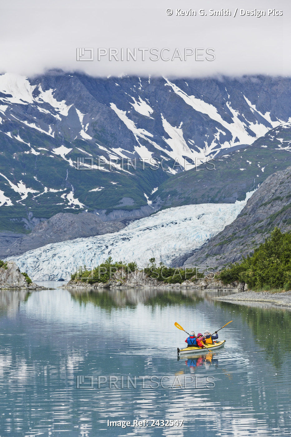 Sea Kayakers In Front Of Shoup Glacier, Shoup Bay State Marine Park, Prince ...