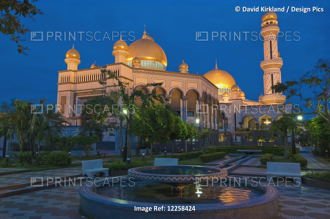 Jame'asr Hassanil Bolkiah Mosque; Bandar Seri Begawan, Brunei