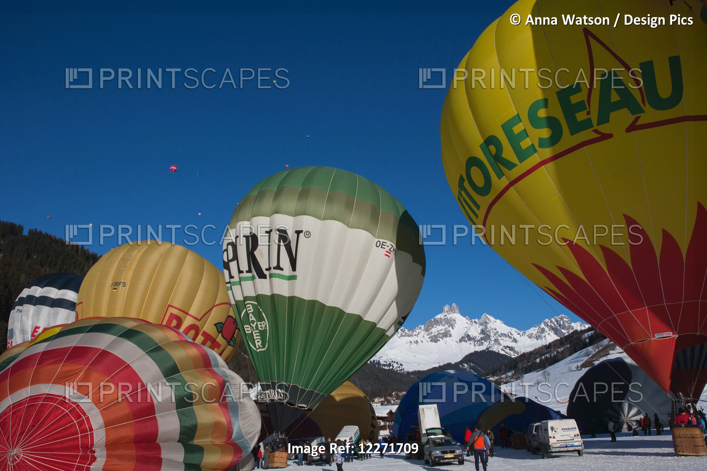 Hot Air Balloons Readying For Lift-Off During The Ski Resort's Annual Hot Air ...