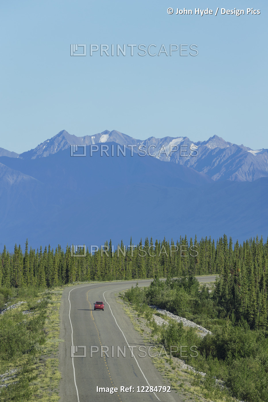 Scenic View Of The Alaska Highway, Kluane Natoinal Park, Burwash Landing, Yukon ...