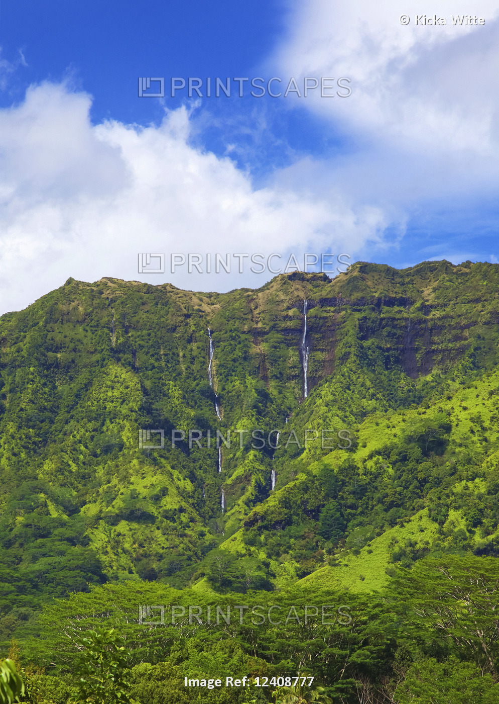 Waterfalls in Makaleha Mountains. Kauai, Hawaii, United States
