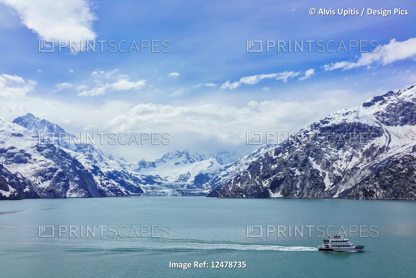 Tour boat cruises past Johns Hopkins Glacier in Glacier Bay National Park and ...