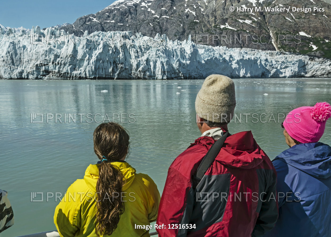 Tourists on board the Baranof Wind sightseeing at Margerie Glacier, Tarr Inlet, ...