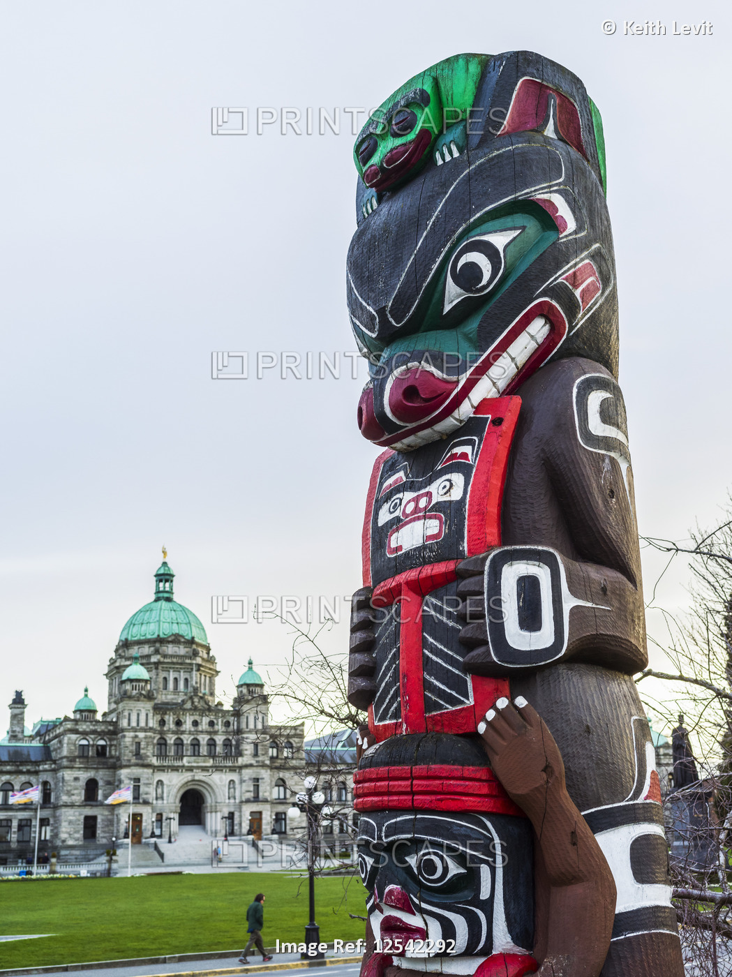 British Columbia Legislature and colourful totem pole, Vancouver Island; ...