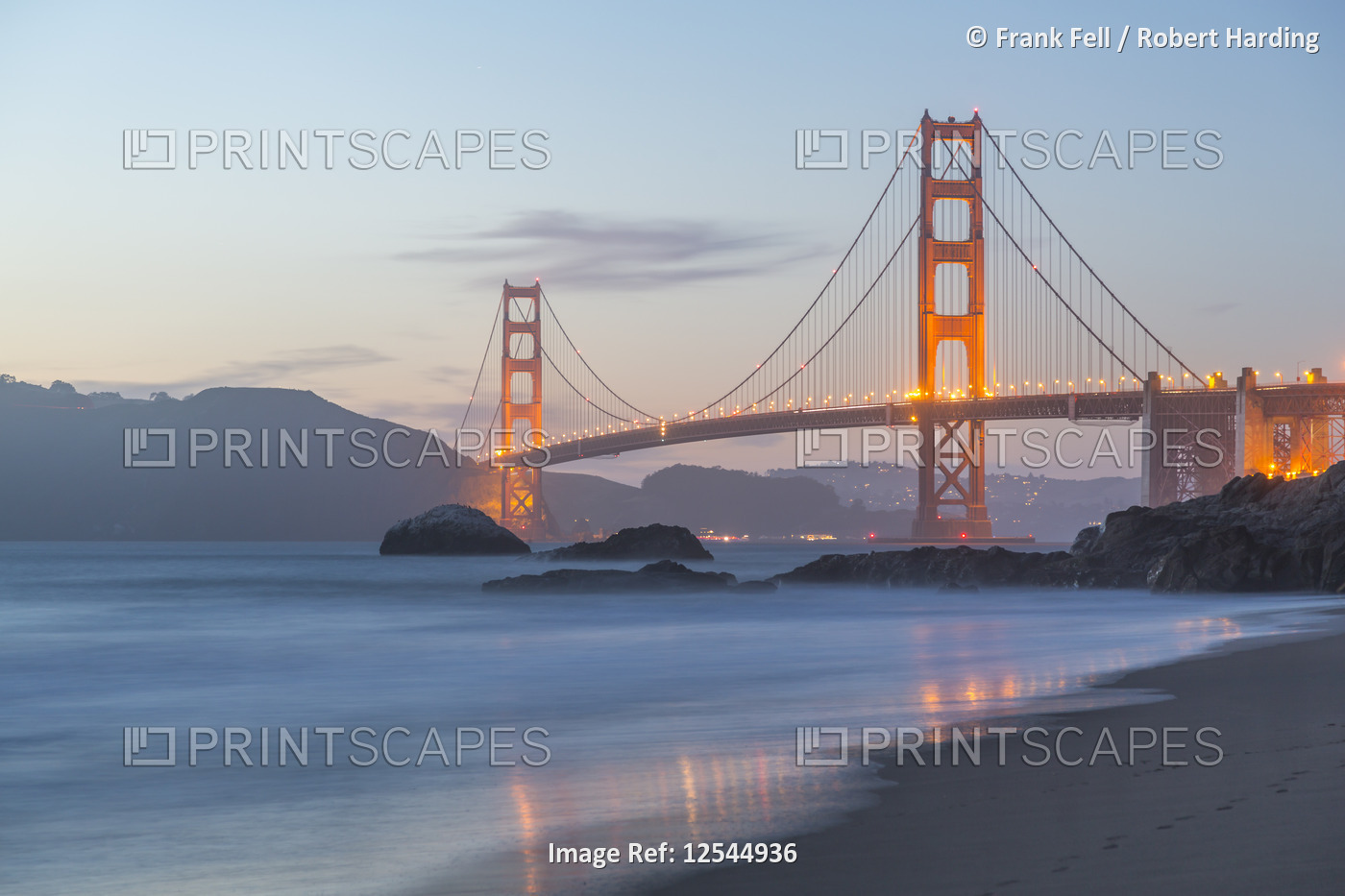 View of Golden Gate Bridge from Baker Beach at dusk, South Bay, San Francisco, California, USA, Nort