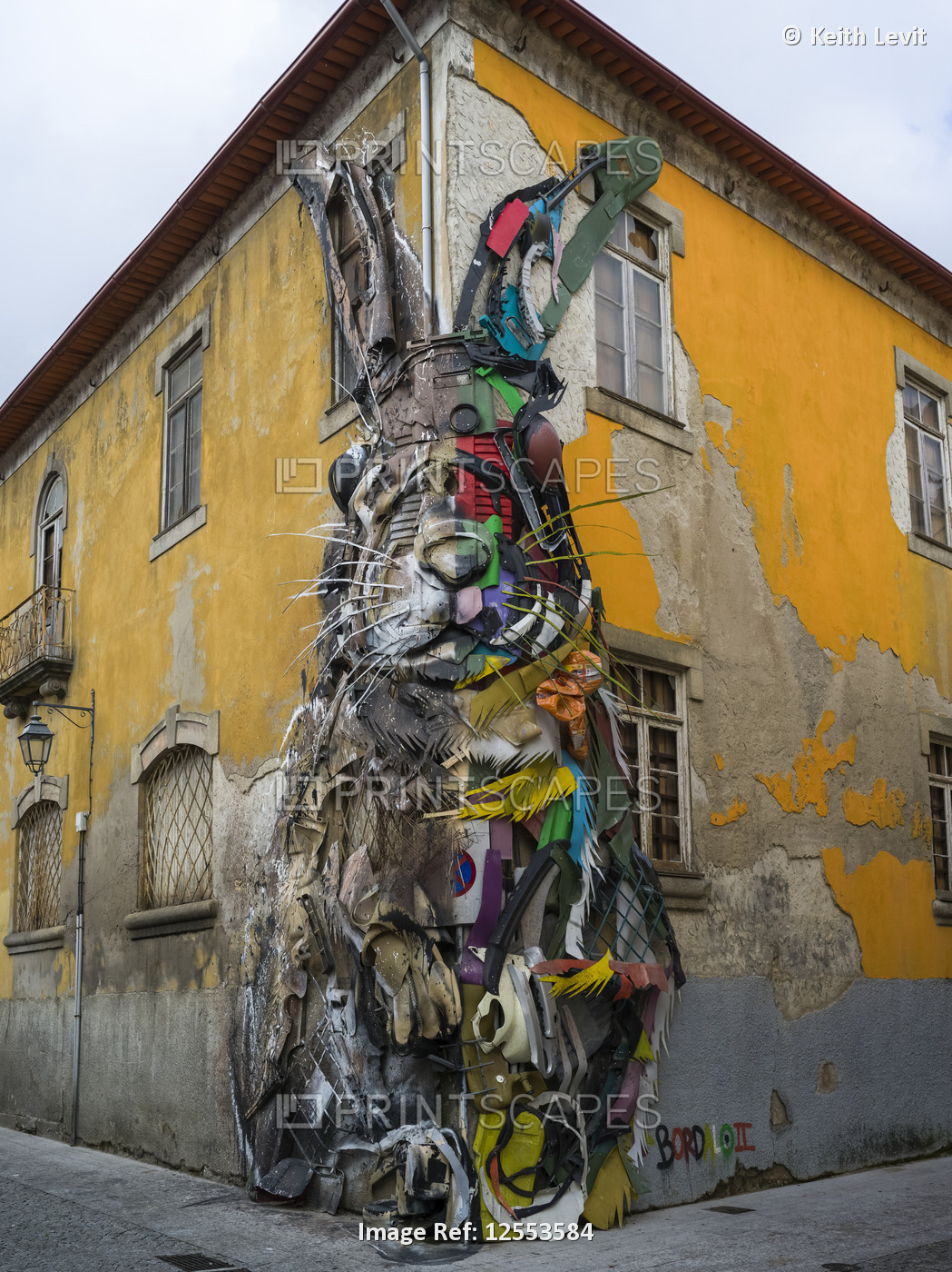 Sculpture of a rabbit created into the corner of a building, Porto's Riverside ...