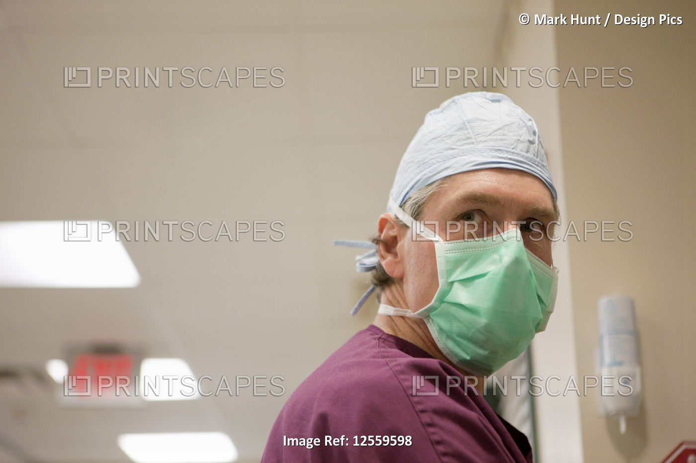 Ophthalmologist preparing for cataract surgery