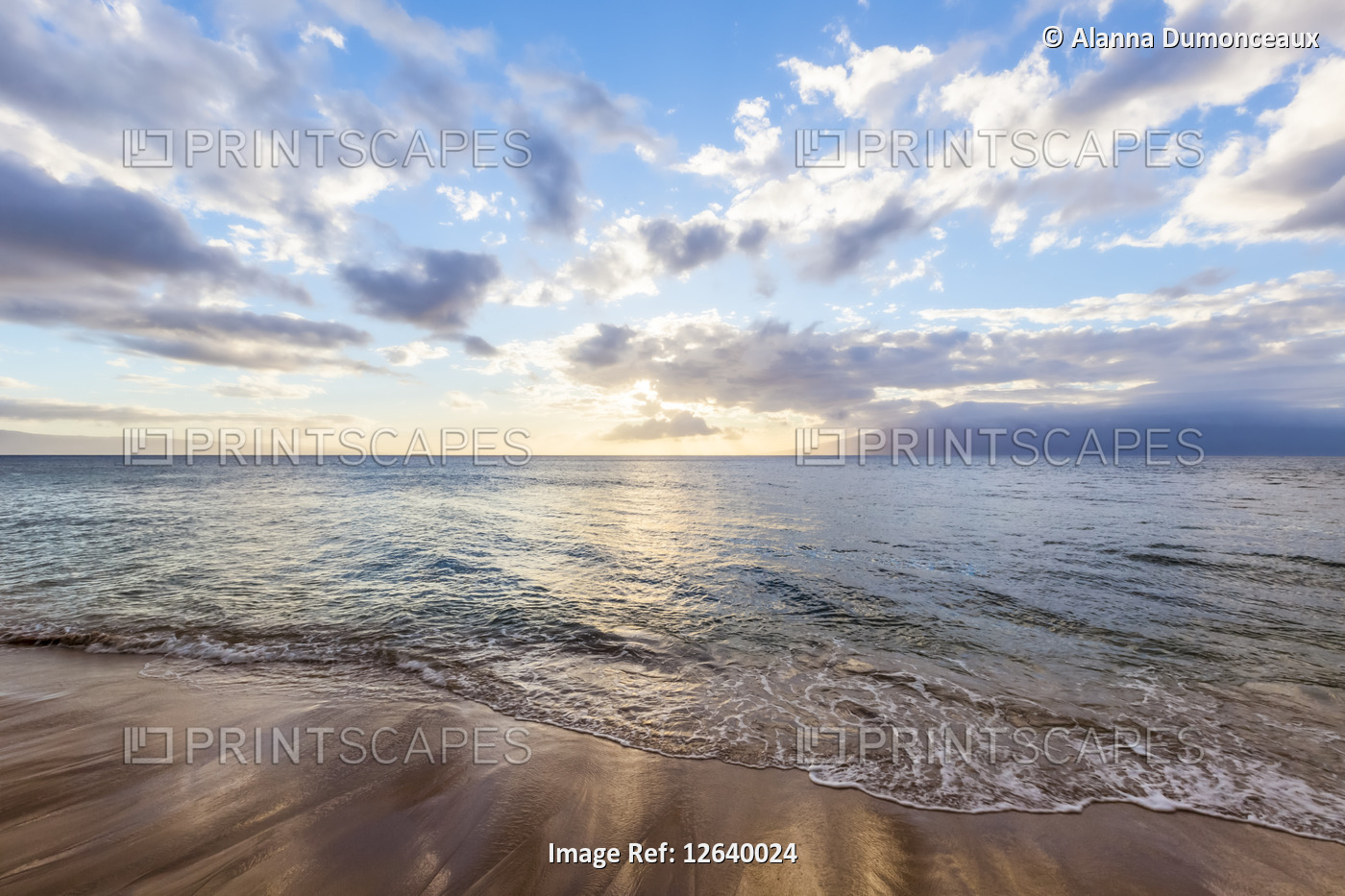 Peaceful relaxing ocean view sunset; Kaanapali, Maui, Hawaii, United States of ...