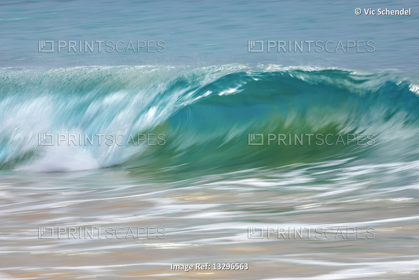 Rolling waves, Hawaii, USA