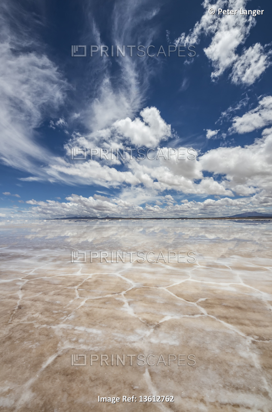 Salar de Uyuni, the world's largest salt flat, during the wet season ...
