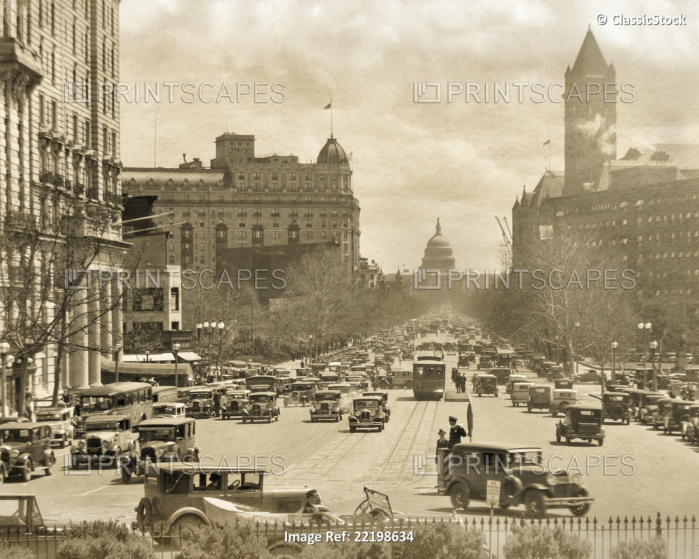 1930s PENNSYLVANIA AVENUE FROM TREASURY BUILDING LOOKING TO DOME OF CAPITOL ON ...