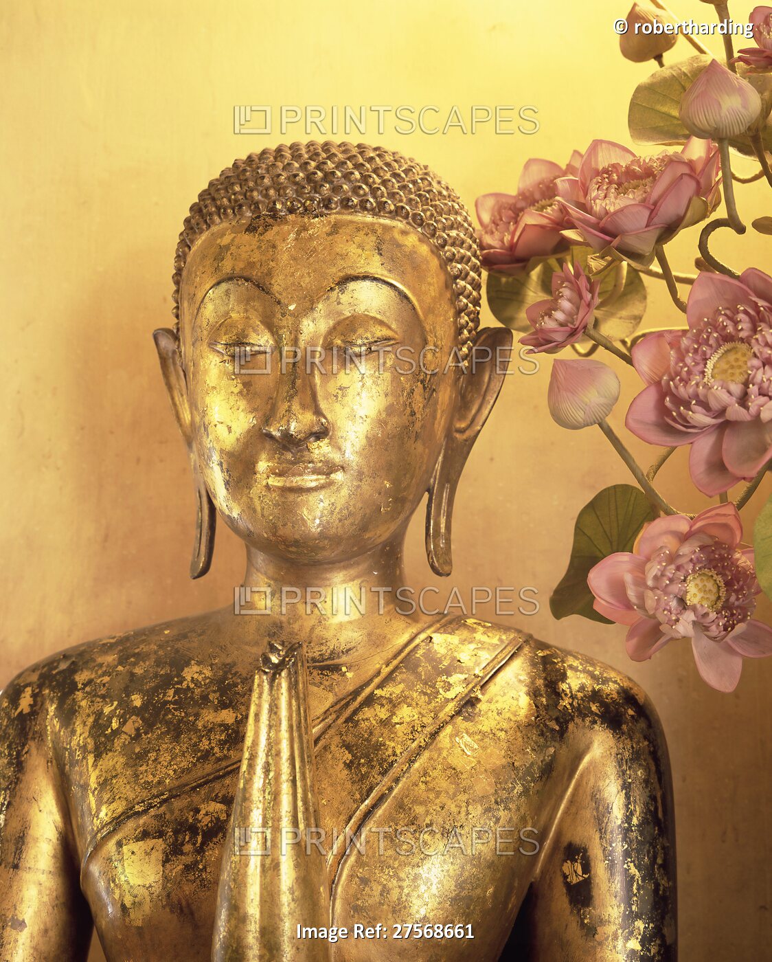 Close-up of statue of the Buddha, Wat Pho (Wat Po) (Wat Phra Chetuphon), ...