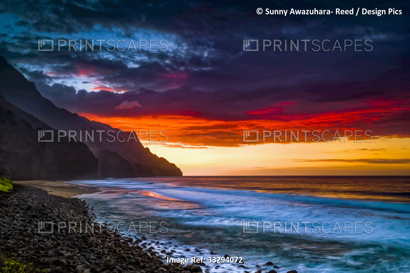 Sunset over Kalalau Beach, Na Pali Coast State Park; Kauai, Hawaii, United ...