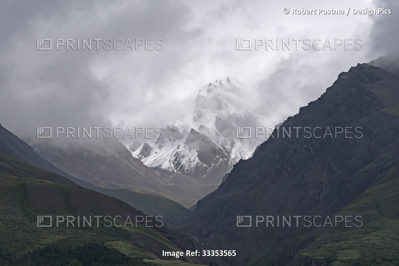 Mountain landscape near Haines Junction in Kluane National Park and Reserve; ...