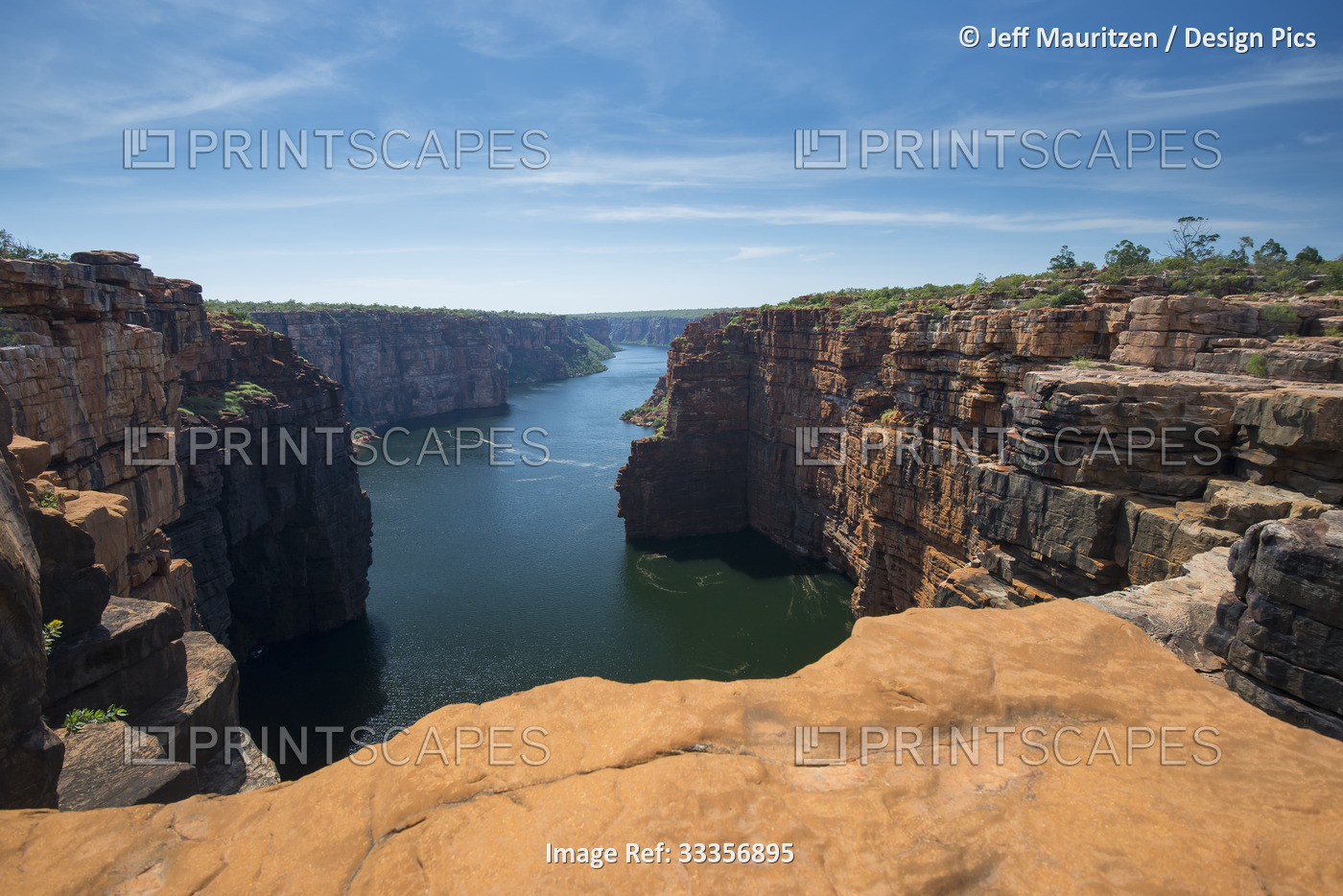 Springtime at the lookout at the King George River waterfall in the Kimberley ...