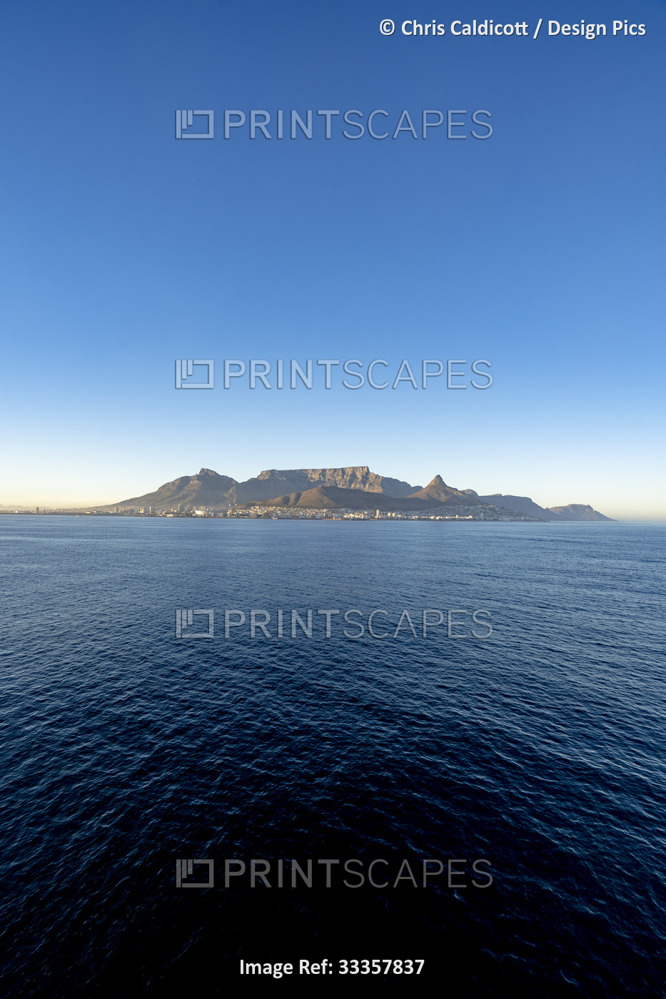 Dramatic view of Devil's Peak, Table Mountain, Lion's Head and the port city of ...