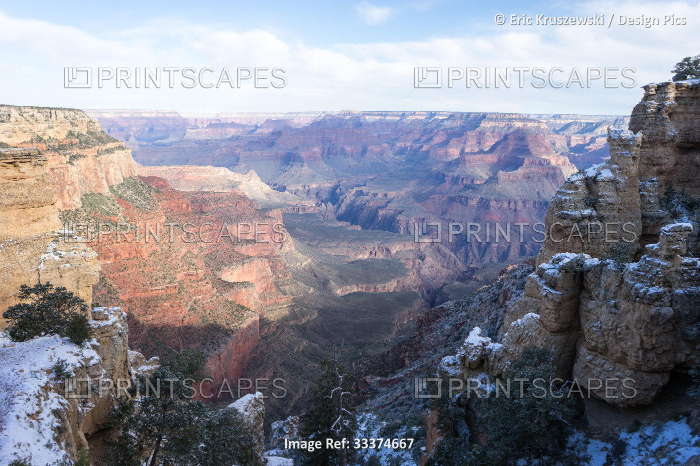 A view of the Grand Canyon from beginning of South Kaibab Trail.; Grand Canyon ...