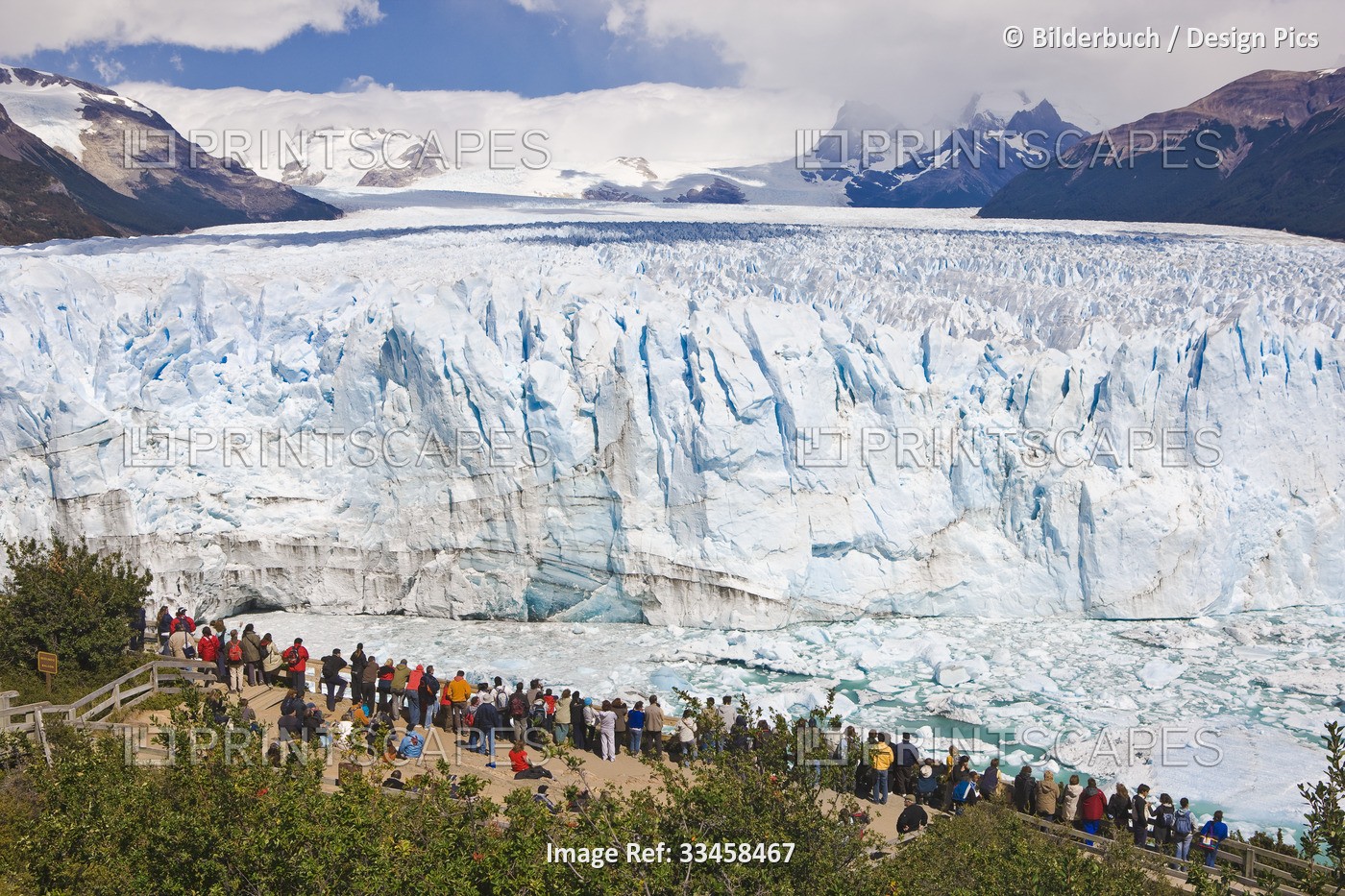 Tourists watching the Perito Moreno Glacier, Los Glaciares National Park, near ...
