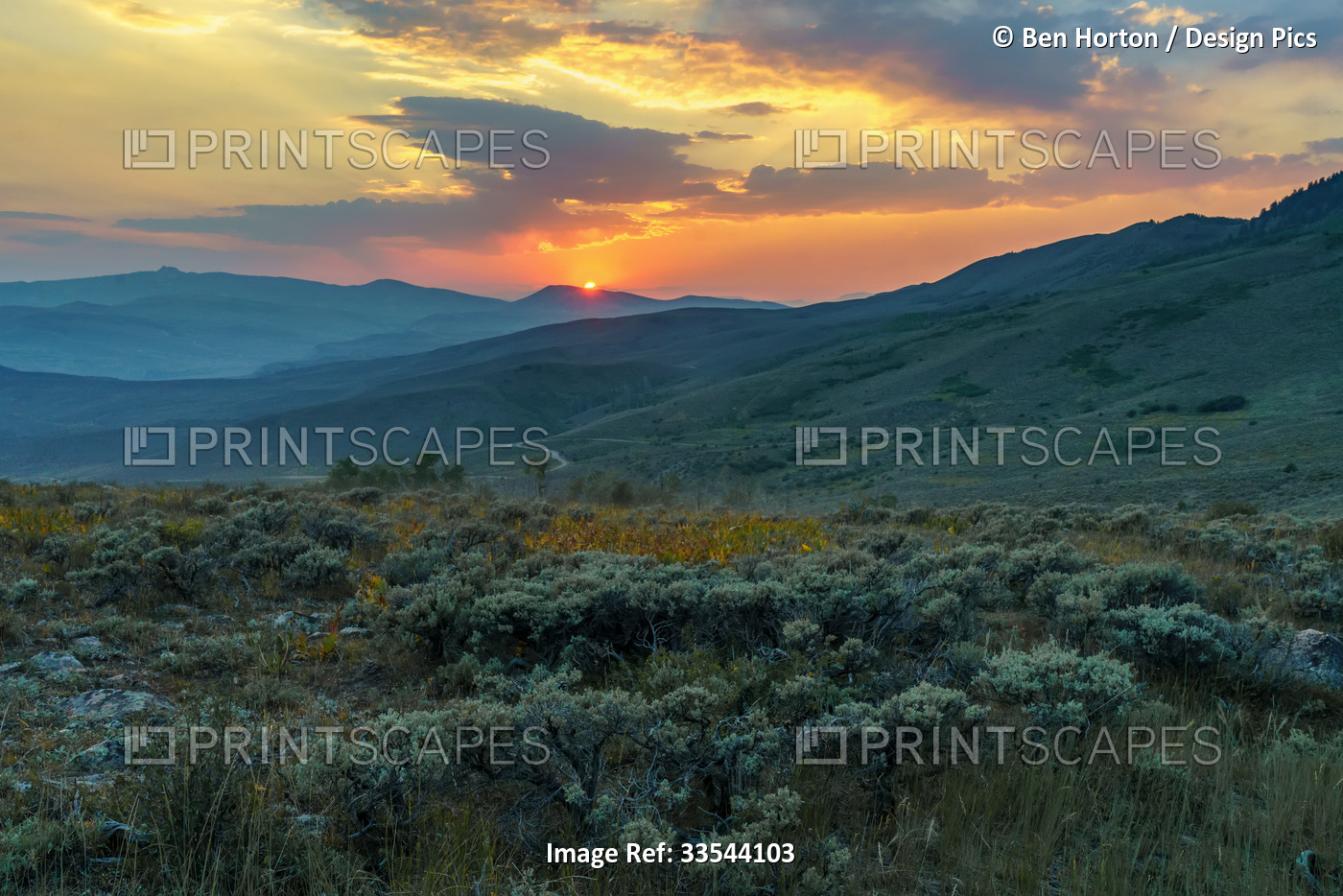 Sunset over the Colorado mountains; Wolcott, Colorado, United States of America