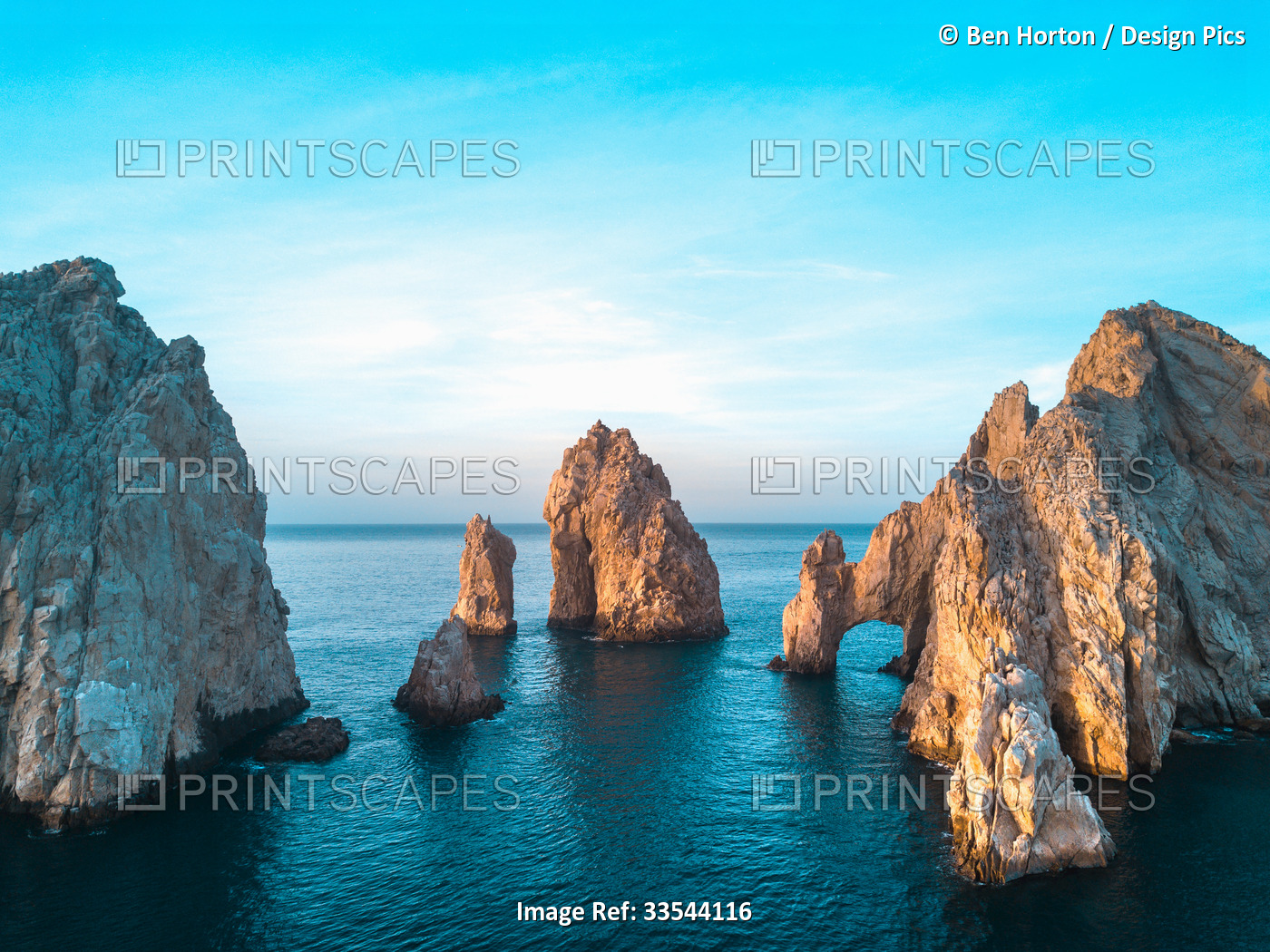 Dramatic rock formations and Arcos de Cabo San Lucas (Arch of Cabo San Lucas) ...